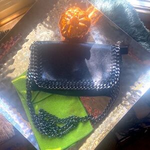 COPY - Black leather from Italy crossbody, black, zippered, magnetic closure 🌹🌹